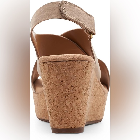 Clarks Women’s Annadel Eirwyn Wedge Sandal - Picture 3 of 11